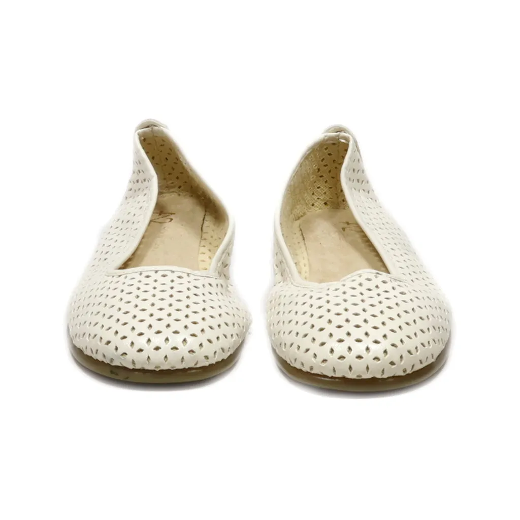 Aerosoles Ballerinas Leather Beige Colour For Women