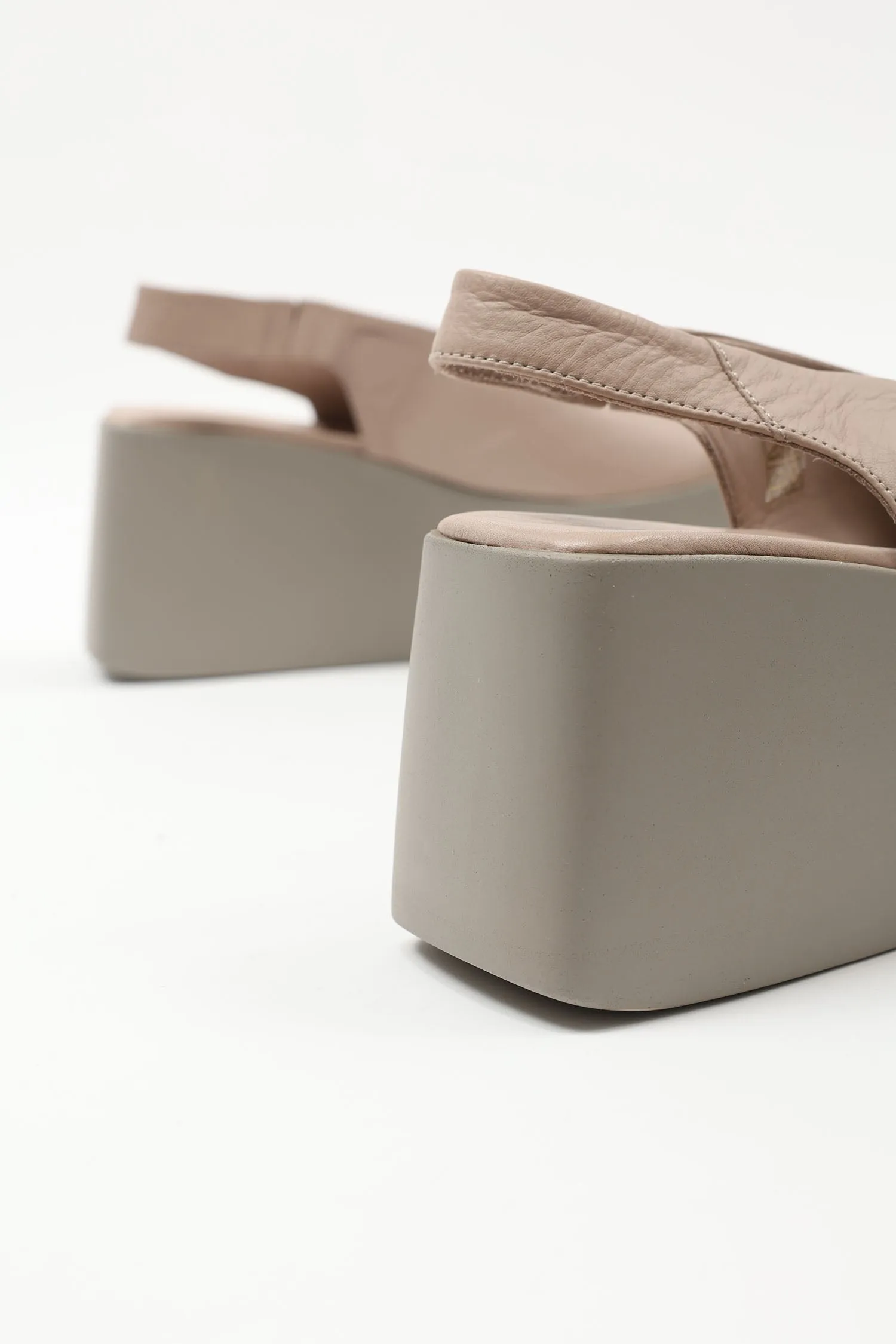 Ariadne Beige