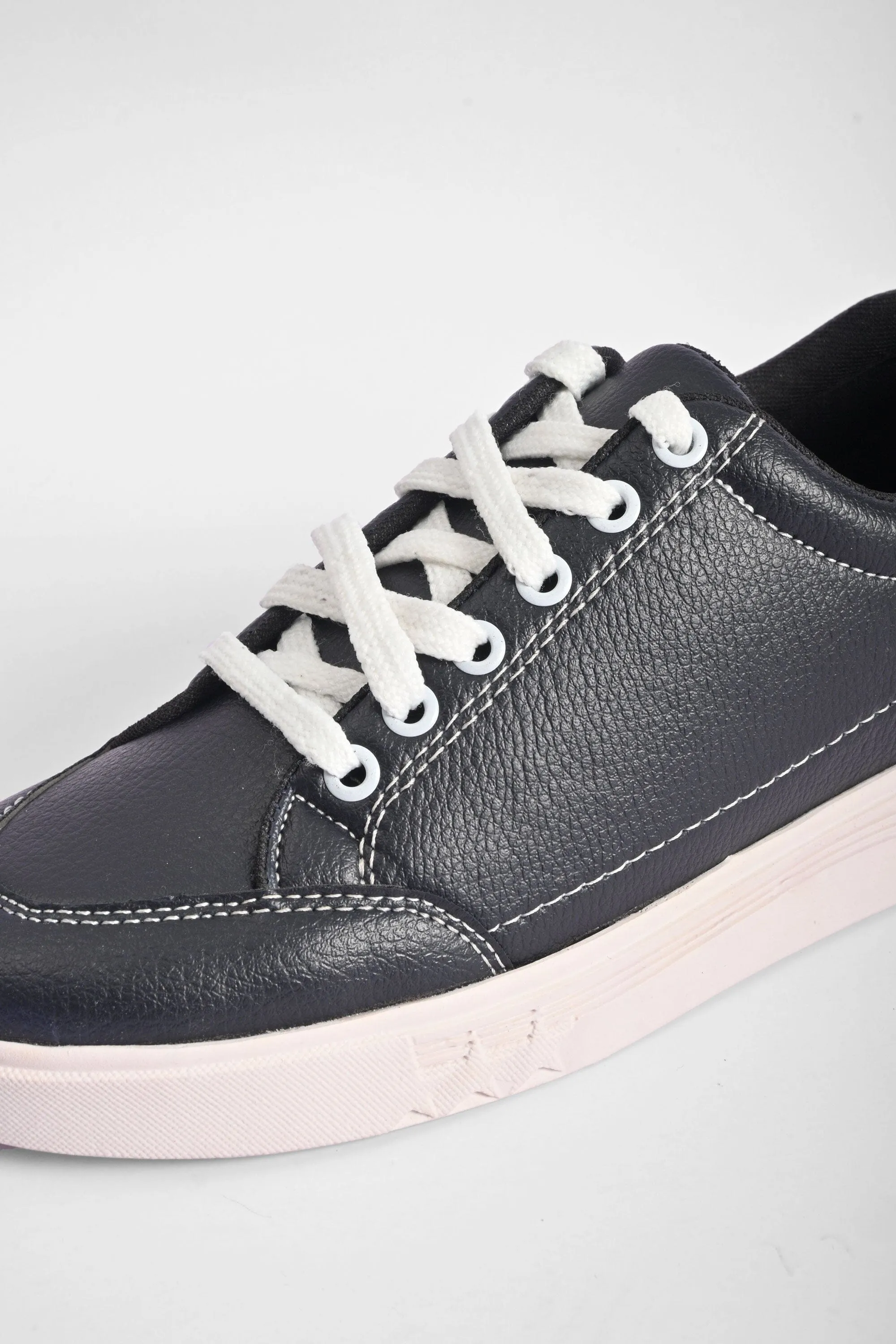 Black Camel Men's Threading Detail Design Leather Sneakers