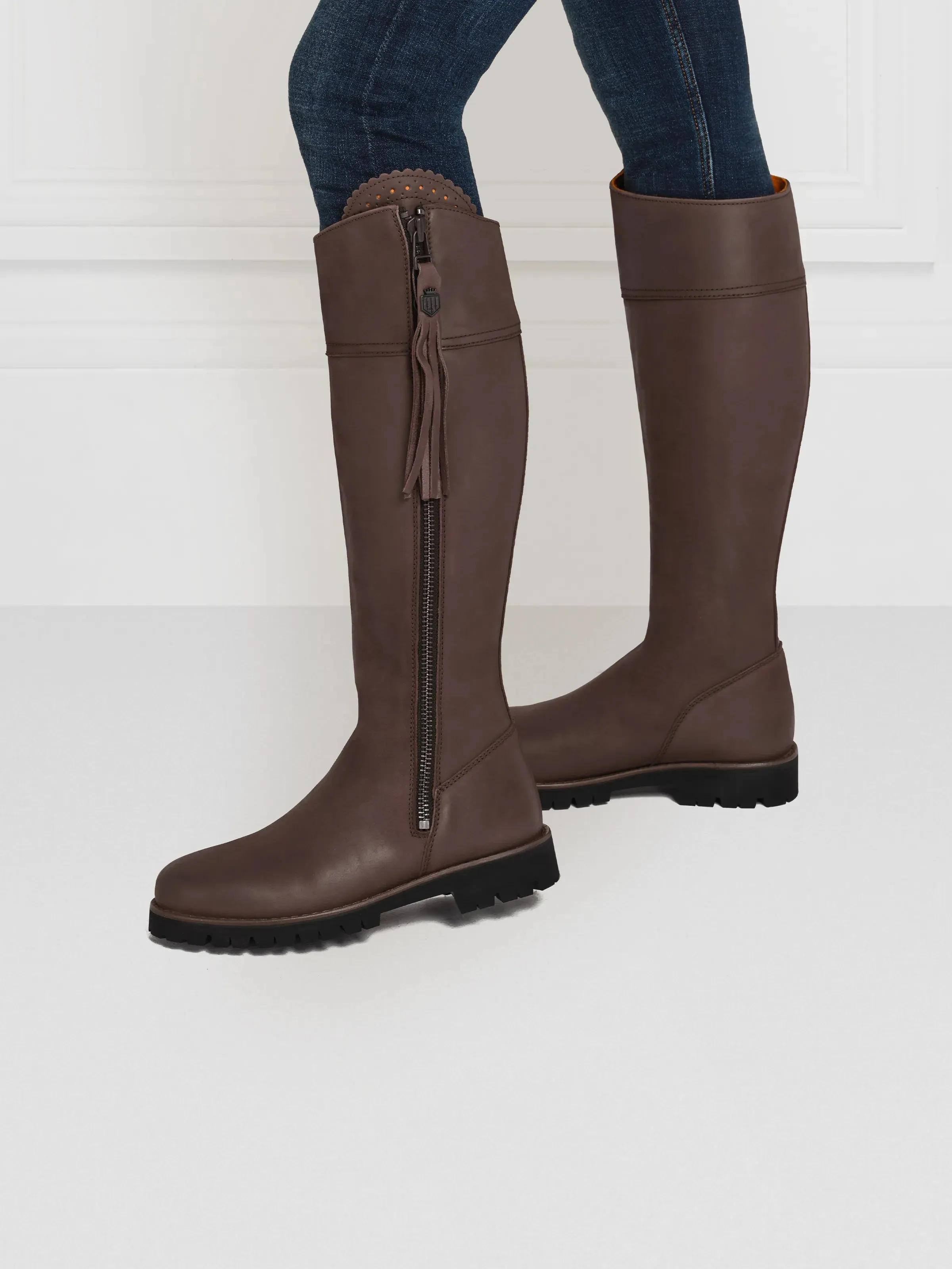 Explorer (Regular Fit) - Mahogany Leather