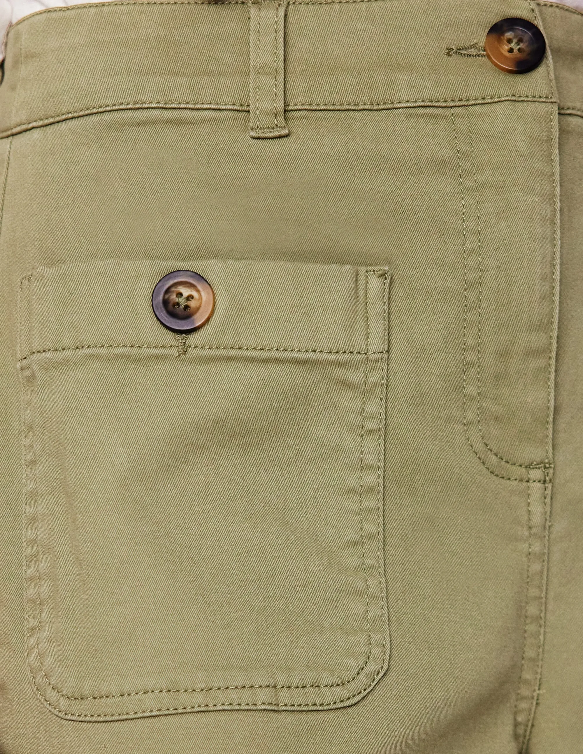 Patch Pocket Crop Chino-Larch Green