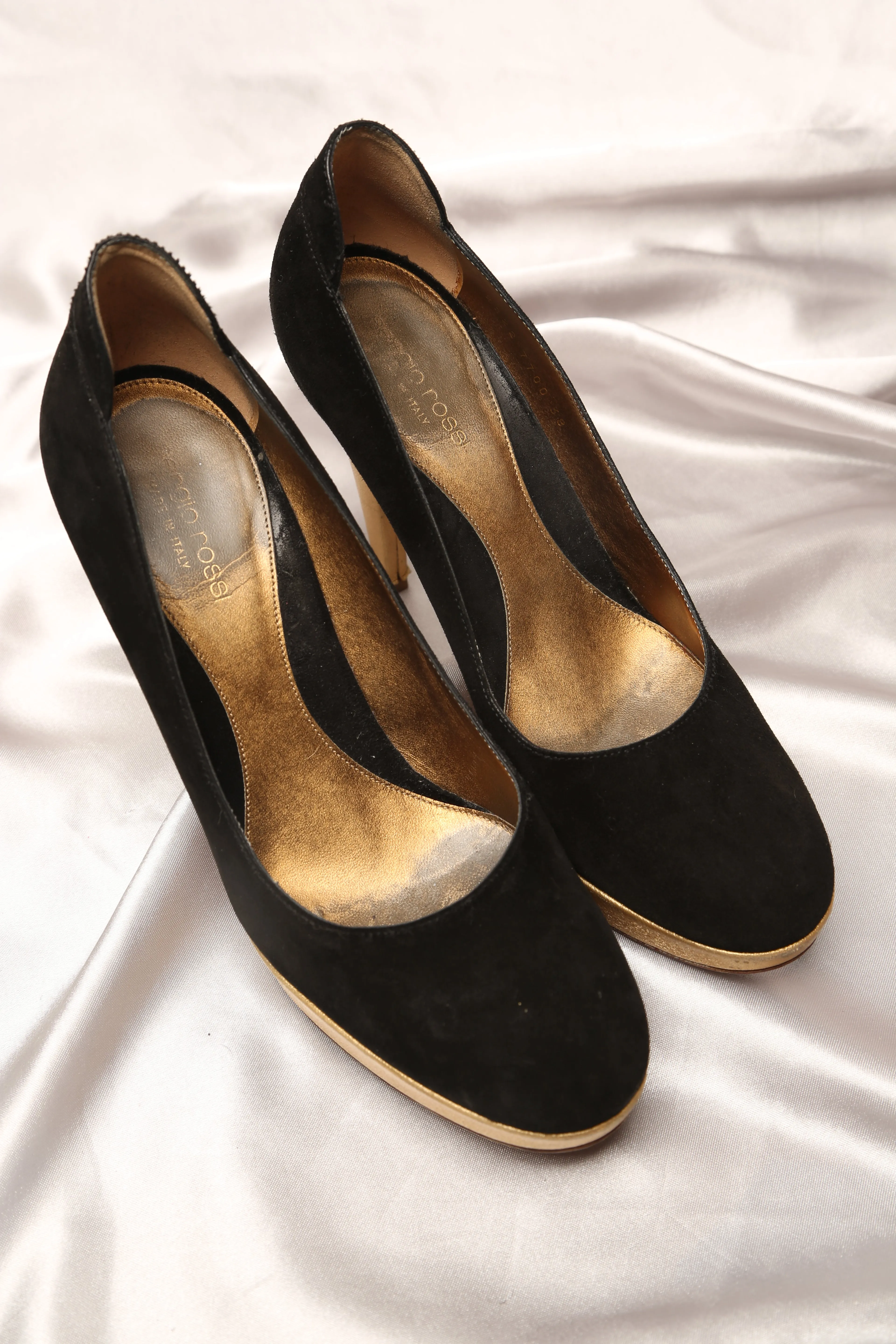 SERGIO ROSSI Suede Leather Pumps