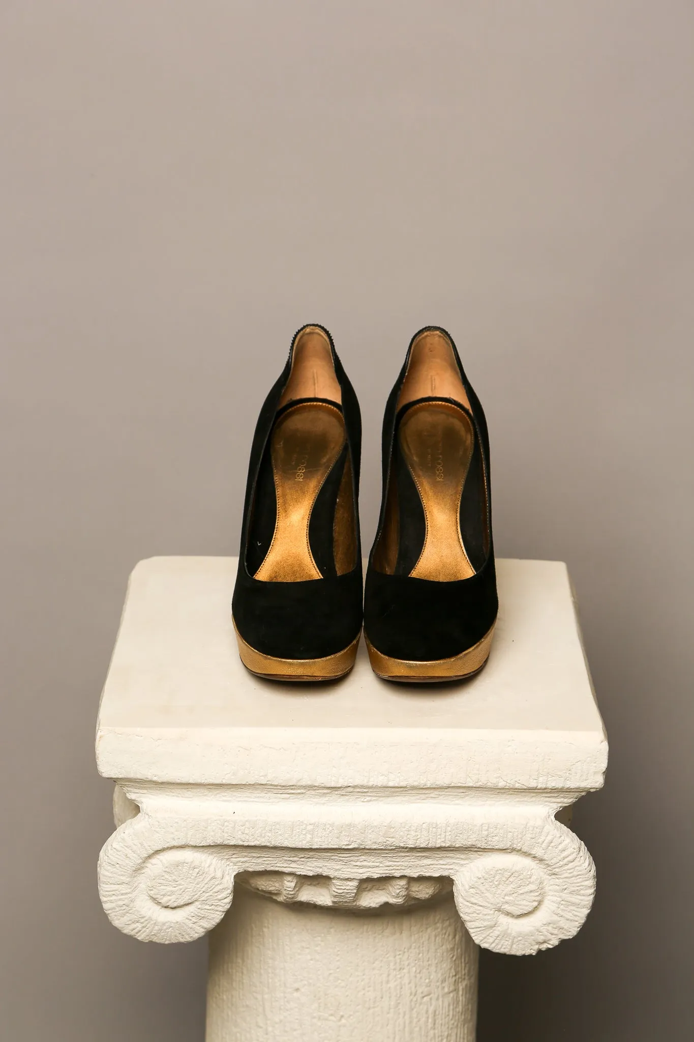 SERGIO ROSSI Suede Leather Pumps