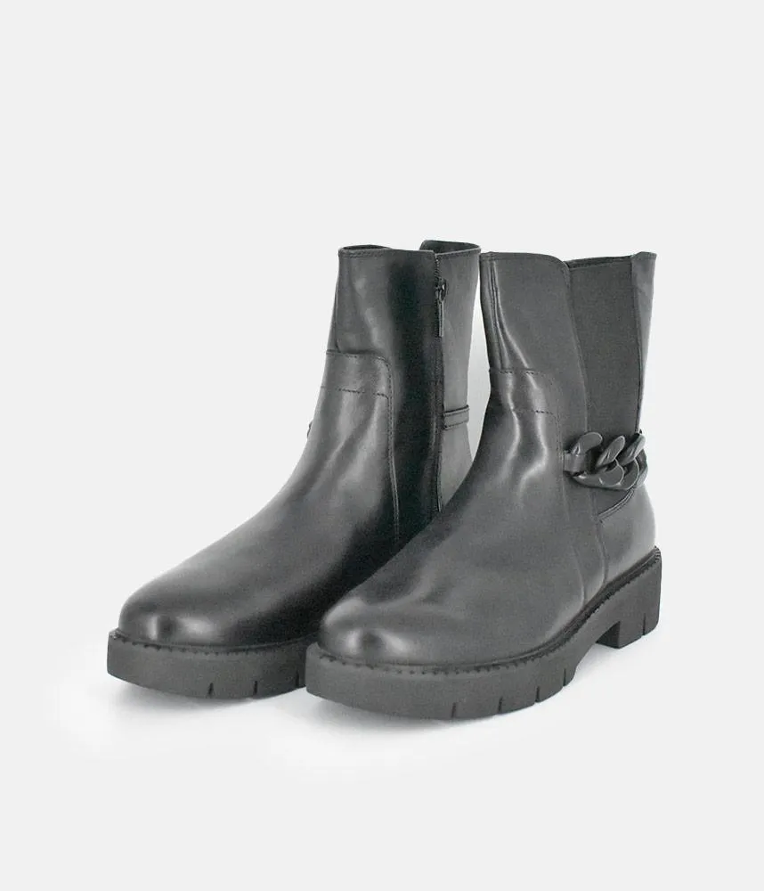Tamaris Stylish Black Ankle Boots