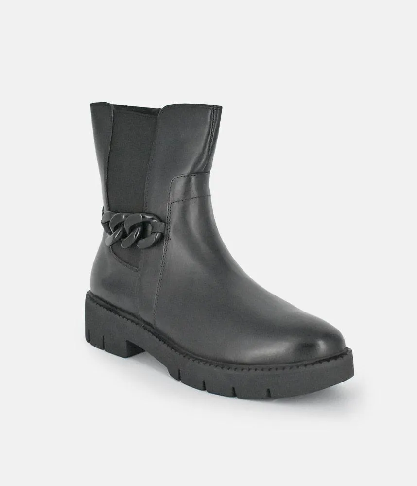 Tamaris Stylish Black Ankle Boots