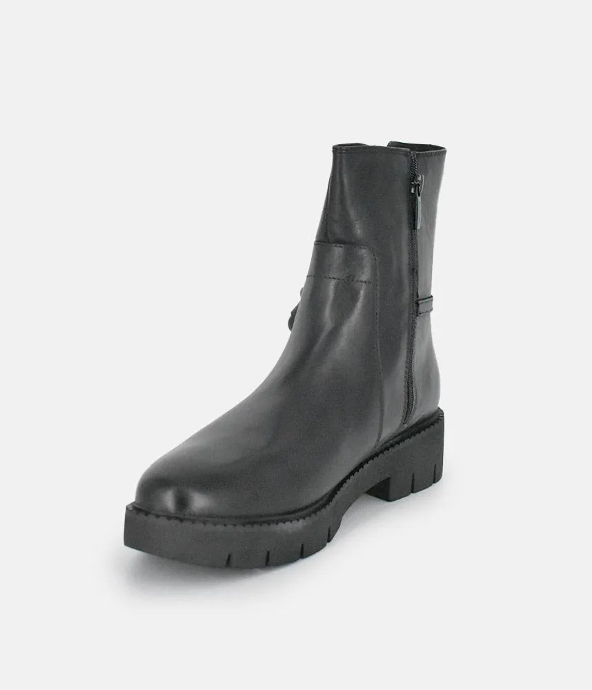 Tamaris Stylish Black Ankle Boots