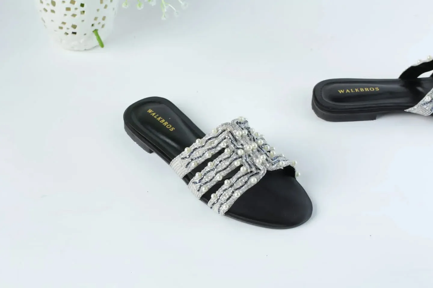WALKBROS EMBROIDERED PEARLS FLATS - BLACK